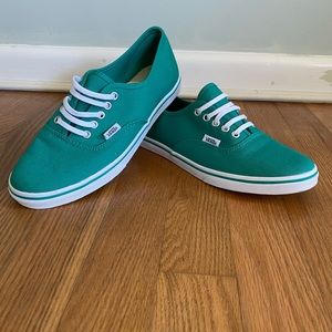 Women’s size 7.5 vans